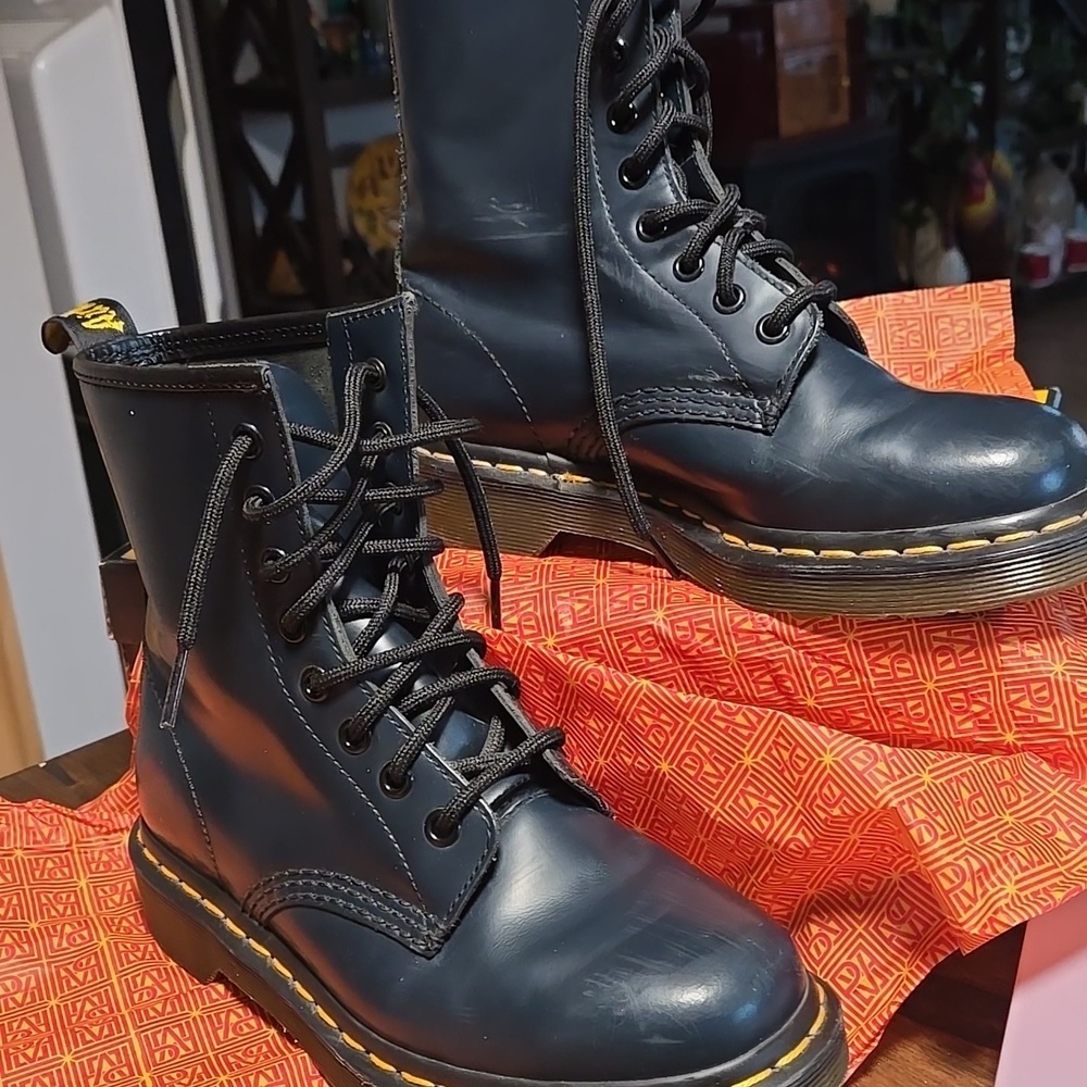 Dr. Martens Navy Leather Boots Kids Size 4 Navy Leather